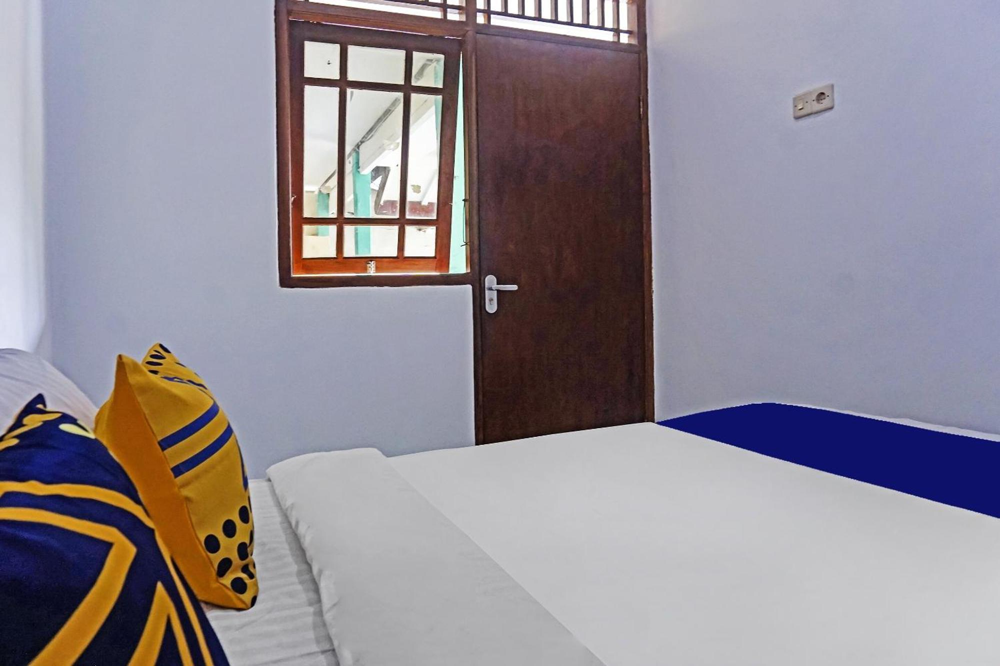 Oyo 90928 Wisma Asri Putra Syariah Bogor Exterior foto